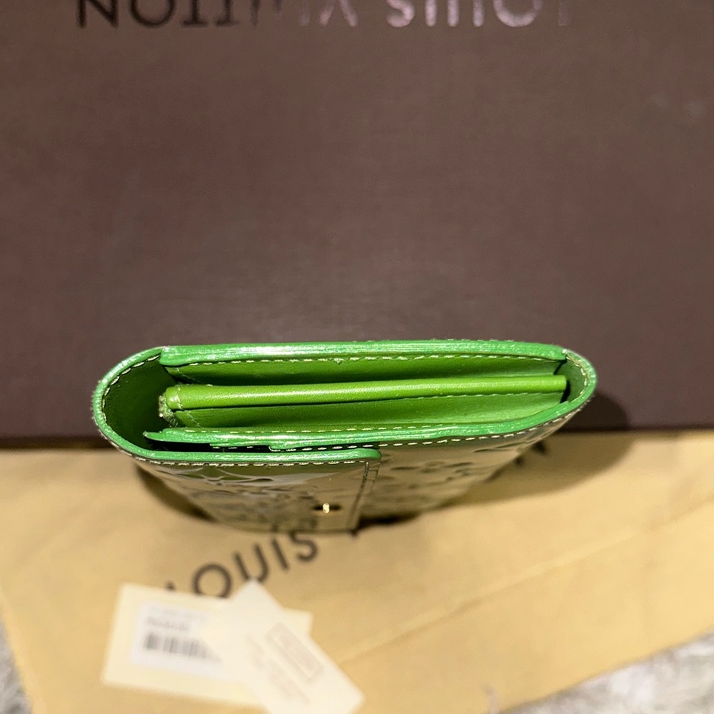 Louis Vuitton Sarah Wallet Monogram Vernis Vert Tonic - Picture 12 of 17